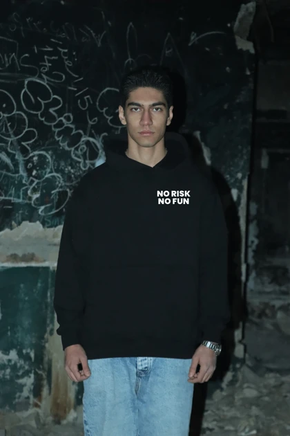 هودی مشکی اسپرت طرح نوشته No Risk No Fun - فواصل