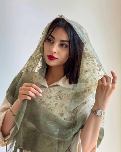 روسری رز رنگ زیتونی