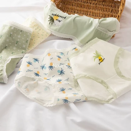 شورت طرح آناناس (سایز L)