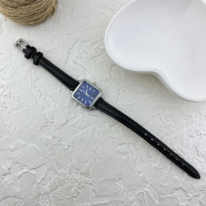 ساعت مچی زنانه فلورا، ظرافت در یک قاب مربعی