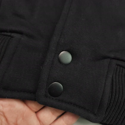 بامبرجکت مشکی داخل خز از pull & bear کد 127