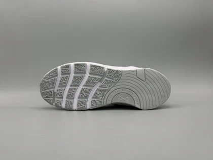 کتانی نایکی فیری متکان 7 سفید طوسی/Nike Metcon 7