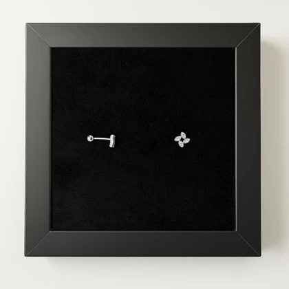 پیرسینگ نقره گوش مدل چهاربرگ نگین‌دار (جفت)