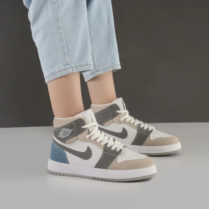 کفش و کتانی رنگ سفید طوسی مدل نایک NIKE Jordan 1 ساق‌دار کد 71612