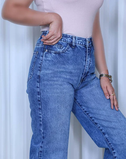 خرید شلوار جین نیم بگ زنانه آبی دریایی پشت کمر کش Ocean Blue Semi Baggy Jeans کد 911300