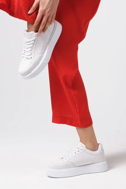 کتانی زنانه میوگوستو mio-gusto