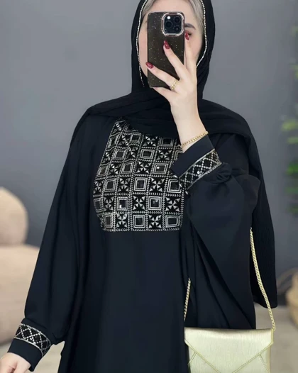 عبایی سارا