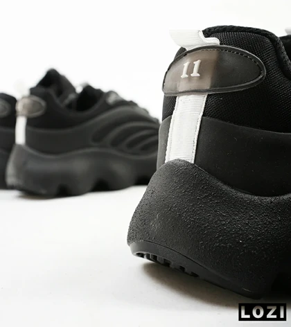 کفش کتانی مردانه مشکی ADIDAS yeezy 700 v2