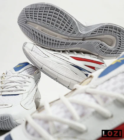 کفش کتانی سفید قرمز آبی مردانه reebok CROSS FIT
