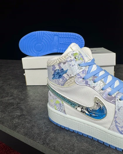 کتانی دراگون ساق‌دار