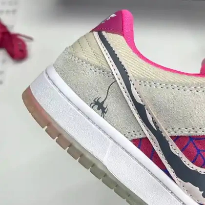 کفش نایک اس بی دانک لو اسپایدر من Nike SB Dunk Low Spiderman