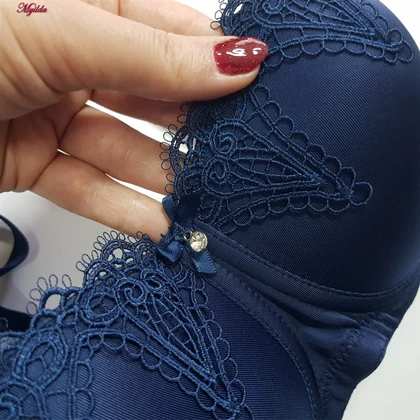 سوتین فنردار زنانه بینیس مدل بند متحرک کد 5459-8122