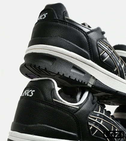 کفش کتانی مردانه مشکی سفید ASICS TIGER RUNNER II