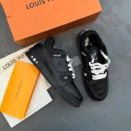کفش لویی ویتون ترینر تمام مشکی Louis Vuitton Trainer Triple Black