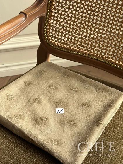 روسری حریرگلدوزی پاپیون