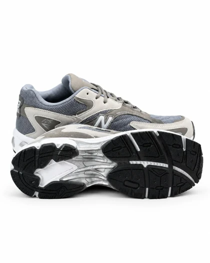 کفش کتانی وبزرگ پا مدل نیوبالانس 725 طوسی سفید New Balance