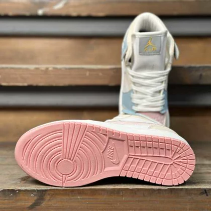 کتانی زنانه جردن ساق‌دار