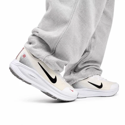 کفش کتانی مردانه مدل رانینگ نایکی زوم ایکس سفید مشکی NIKE ZOOM X