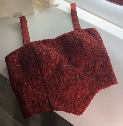 کراپ دانتل قرمز