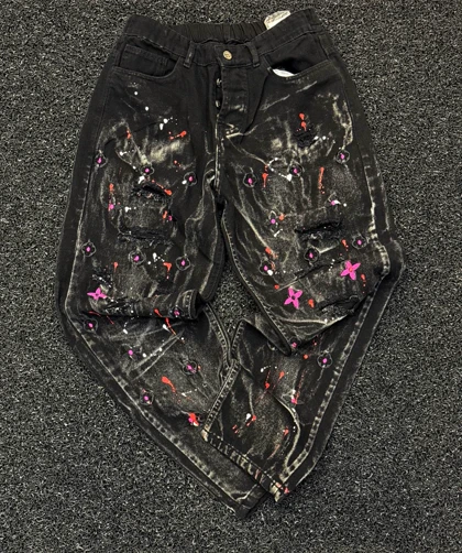 شلوار مام فیت جین لویی ویتون رنگ پاش کاستوم شده طراحی خفن و مدرن