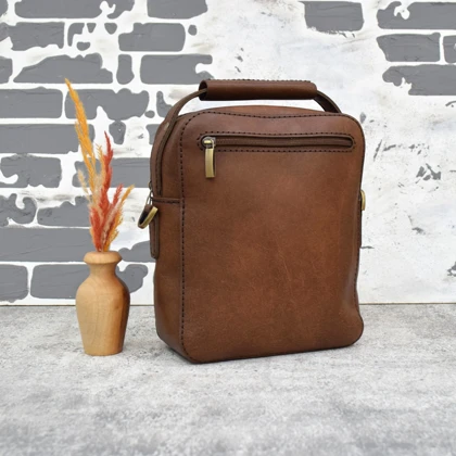 کیف دوشی مردانه چرم طبیعی شتر مدل آنتیک