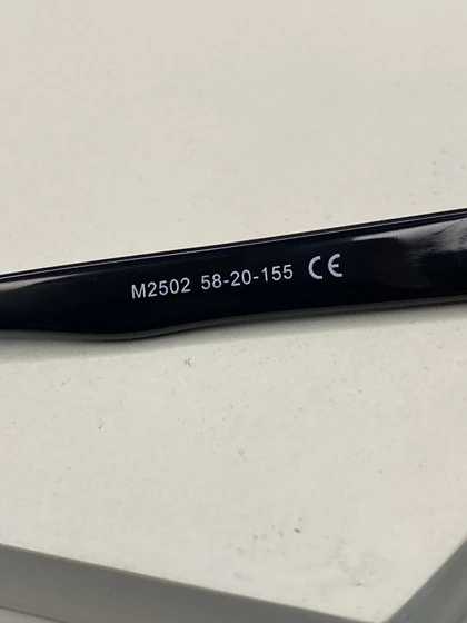 خرید عینک آفتابی Police مدل M2502 طراحی نوآورانه با محافظت UV400 و عدسی پلاریزه
