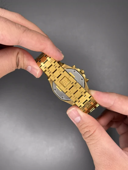 ساعت مچی اودمار پیگه کورنوگراف بند طلایی صفحه سفید Audemars Piguet