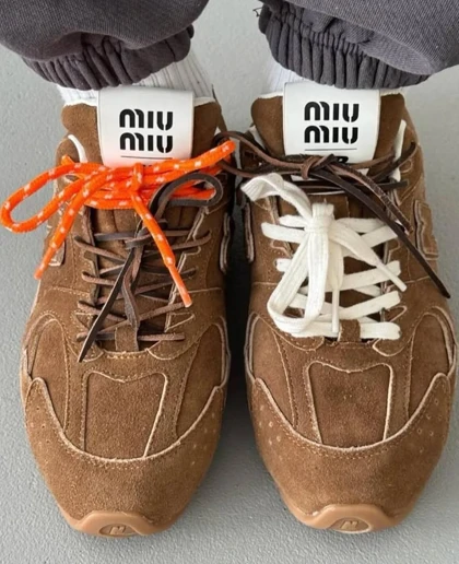 کتانی MIU MIU