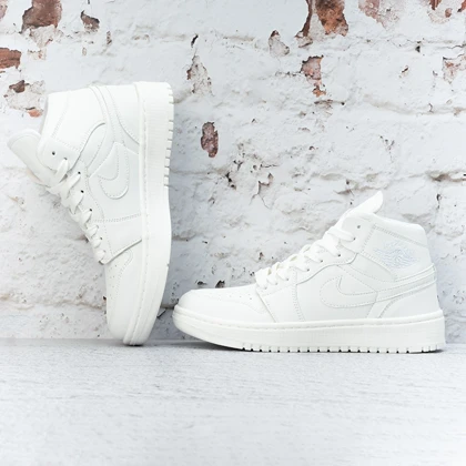 کفش کتانی زنانه نایک ایر جردن 1 ساق‌دار سفید (Nike Air Jordan 1 White) کد 2341