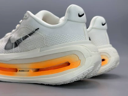 کتانی نایکی ایر زوم وومرو پریمیوم سفید نارنجی/Nike