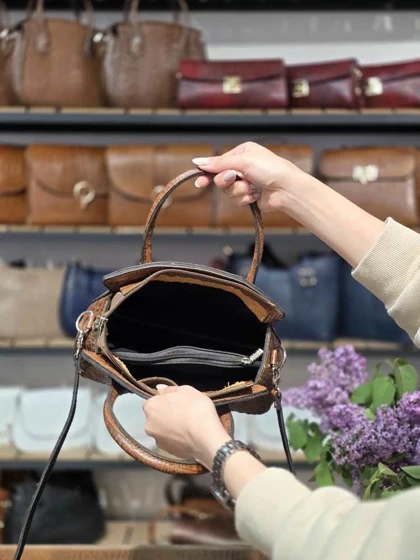 کیف تریشه قهوه ای گرم ابر وبادی سنگی چرم اصل گاوی