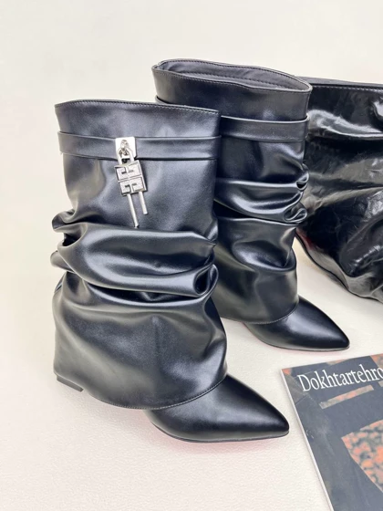 نیم بوت پاشنه‌دار زنانه ژیوانشی چروک GIVENCHY کد 1333 دختر طهرونی