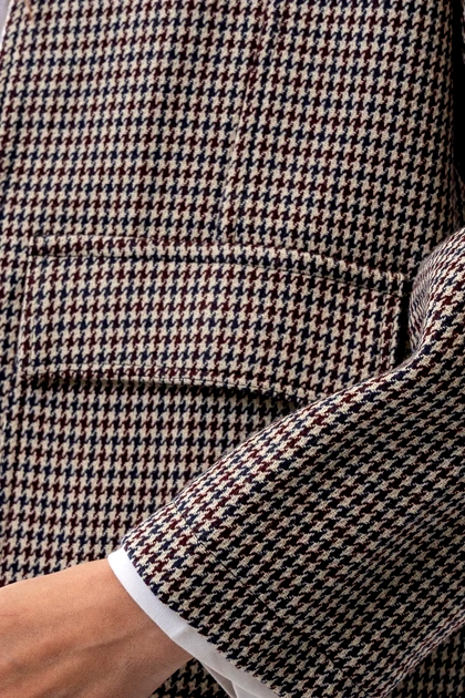 کت جیب‌دار یقه ایستاده زنانه