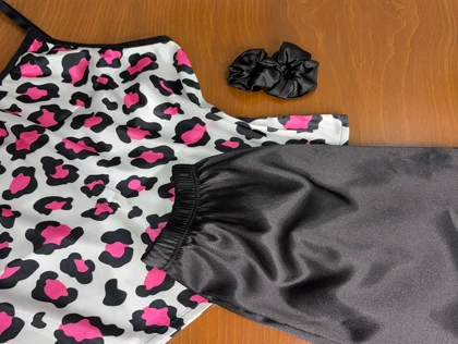 ست نیم‌تنه و شلوارک طرح پلنگی 092