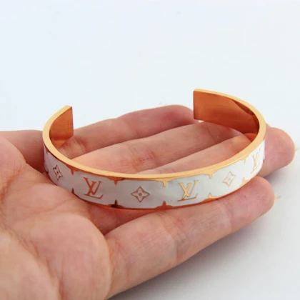 بنگل زنانه طرح LV