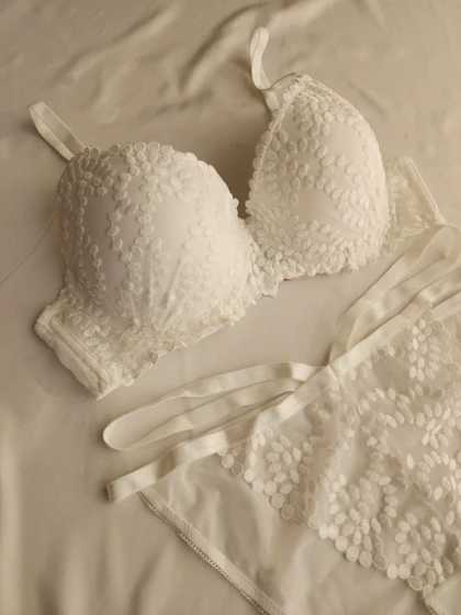 ست سوتین و شورت جکدار فنردار NBB کد: 4845