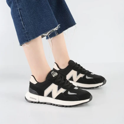 کفش و کتانی زنانه و دخترانه مدل نیوبالانس NEWBALANCE رنگ مشکی کرم کد M670
