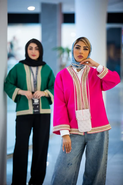 مانتو کرسپو کتی خرجکار کنفی