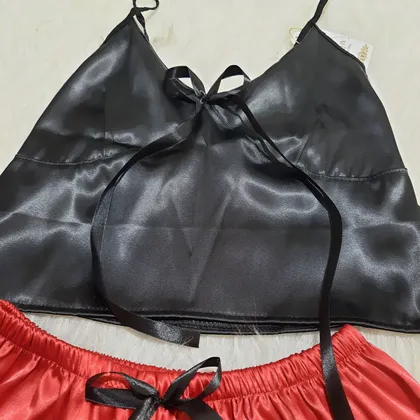 ست تاپ شورت ساتن و دانتل Delwin کد 143