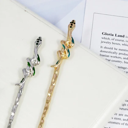 گیره مو زنانه مدل کانزاشی ماری کد G_Lnd_3165