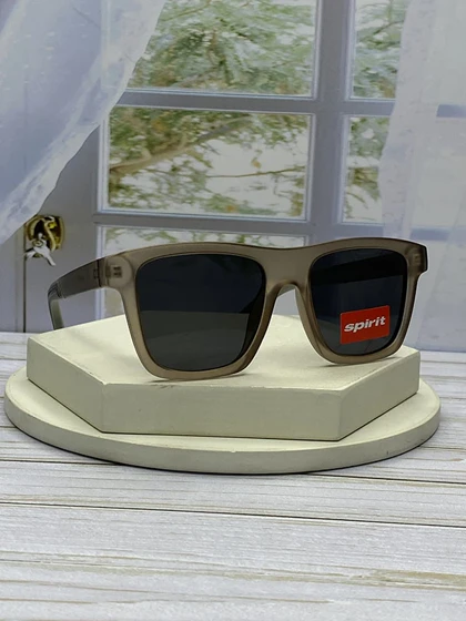 استایل مدرن و محافظت چشم با عینک اسپریت؛ فریم کائوچو مقاوم و عدسی پلاریزه UV400 برای دید واضح و راحتی طولانی