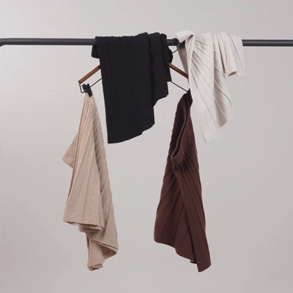 دامن کوتاه بهار