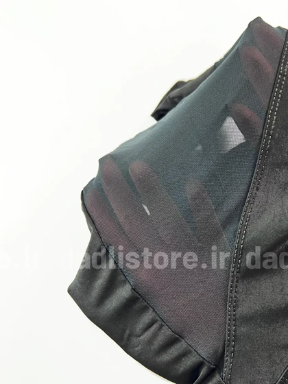 مایو یک تکه پشت‌باز وسط تور