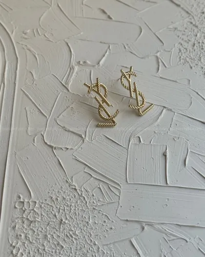 گوشواره ysl ایوسن‌لورن