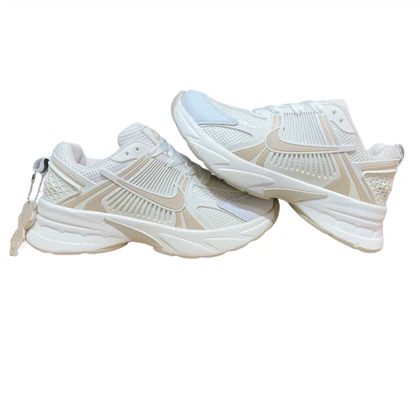 کفش نایک طرح v2k