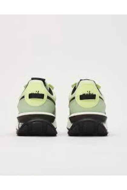 کفش پیاده روی مردانه nike