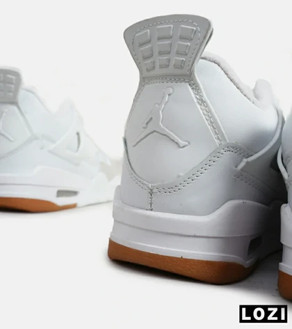 کتانی ساق‌دار بزرگ پا سفید Nike air jordan 4