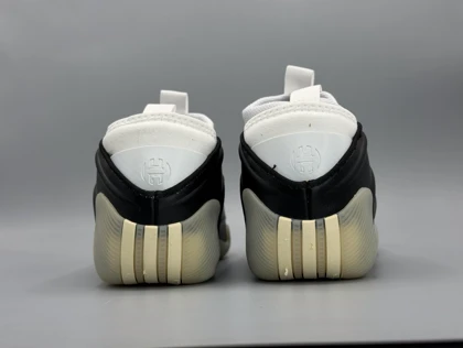 کتانی آدیداس هاردن وولیوم 9 مشکی کرم / Adidas Harden Volume