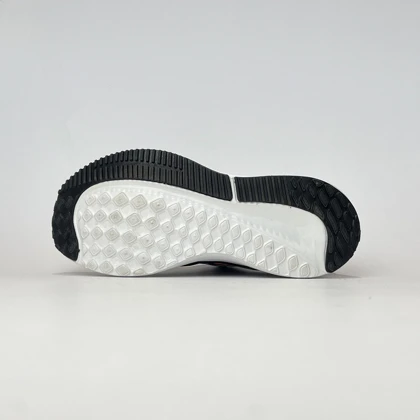 کفش ورزشی نایک وینلو 9 مشکی سفید Z10