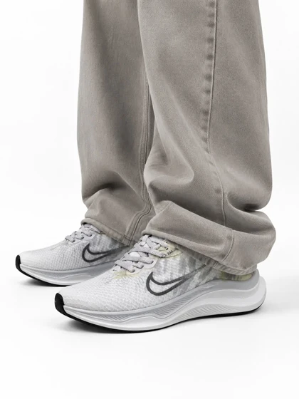 کفش کتانی مردانه و بزرگ پا نایکی رانینگ طوسی ماورایی Nike